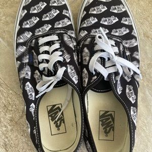 Vans shoes size 9